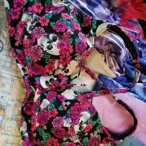 Torrid skull swim top size 3